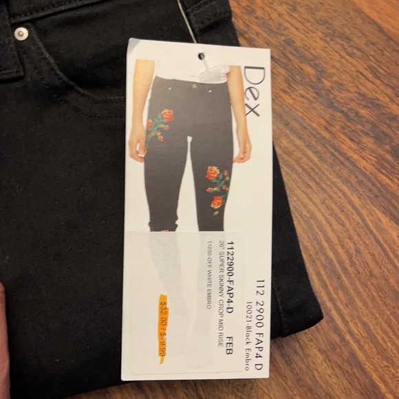 DEX Embroidered cropped skinny Jeans - Picture 5 of 5